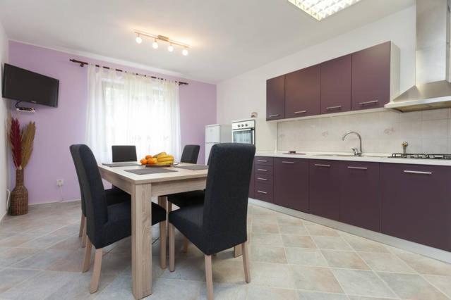 Apartment Helena Pula Bagian luar foto